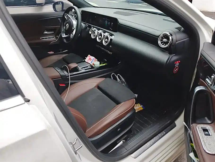 Mercedes-Benz A-Class 2021 A 200 L Sport Sedan Fashion Edition — миниатюра 8