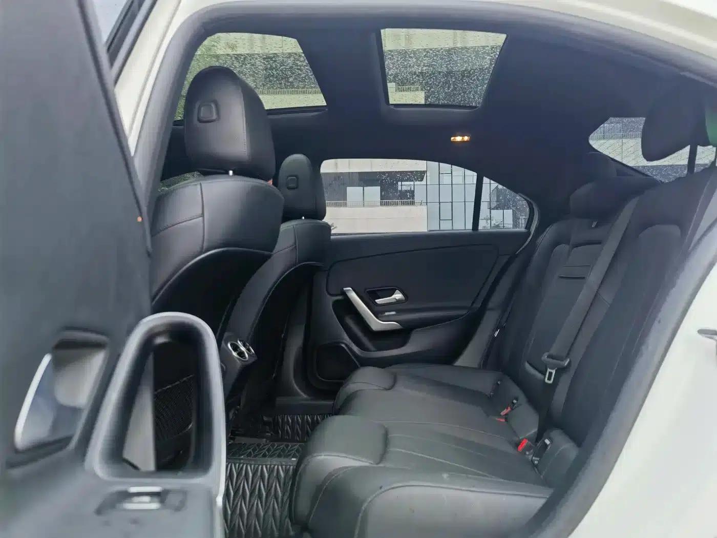 Mercedes-Benz A-Class 2022 Facelift A 200 L Sport Sedan Fashion Model — миниатюра 14