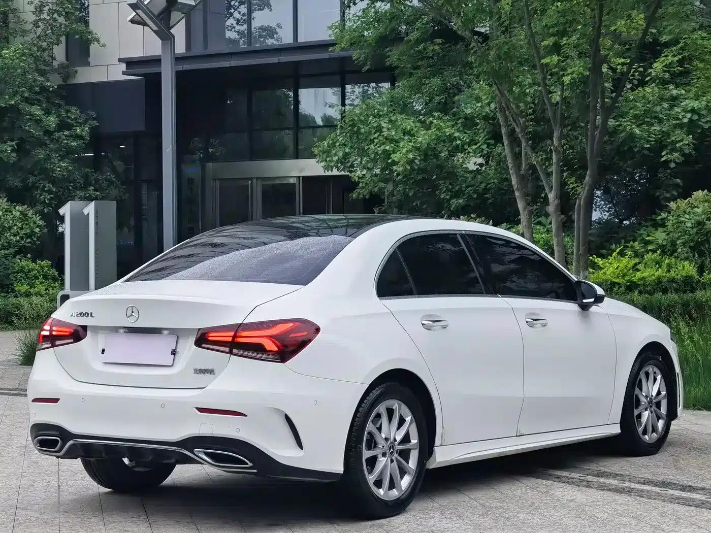 Mercedes-Benz A-Class 2022 Facelift A 200 L Sport Sedan Fashion Model — миниатюра 6