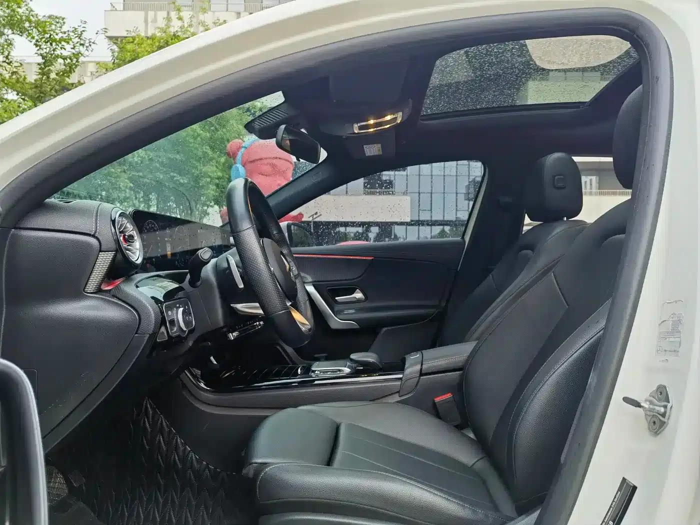 Mercedes-Benz A-Class 2022 Facelift A 200 L Sport Sedan Fashion Model — миниатюра 8