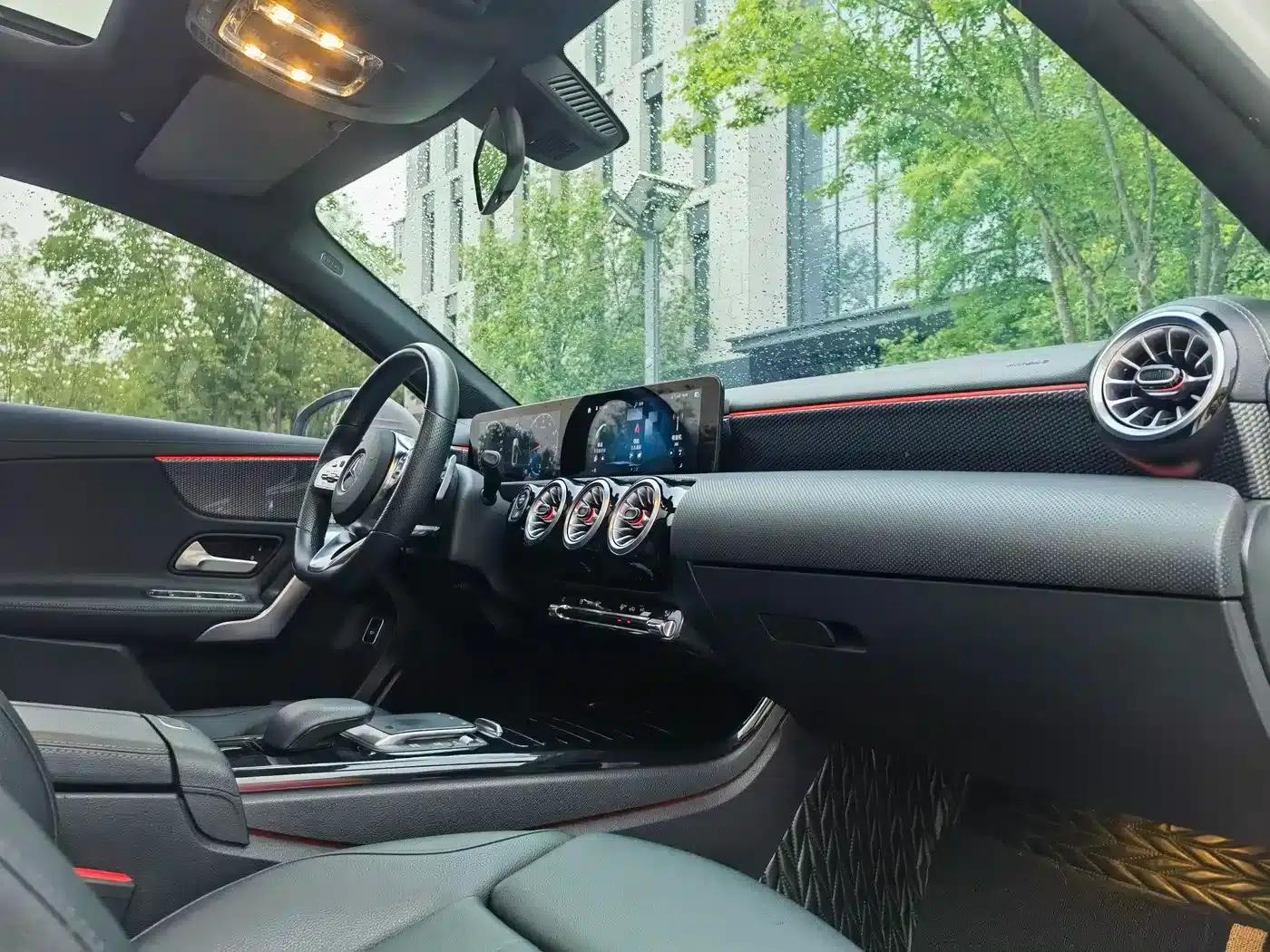 Mercedes-Benz A-Class 2022 Facelift A 200 L Sport Sedan Fashion Model — миниатюра 9