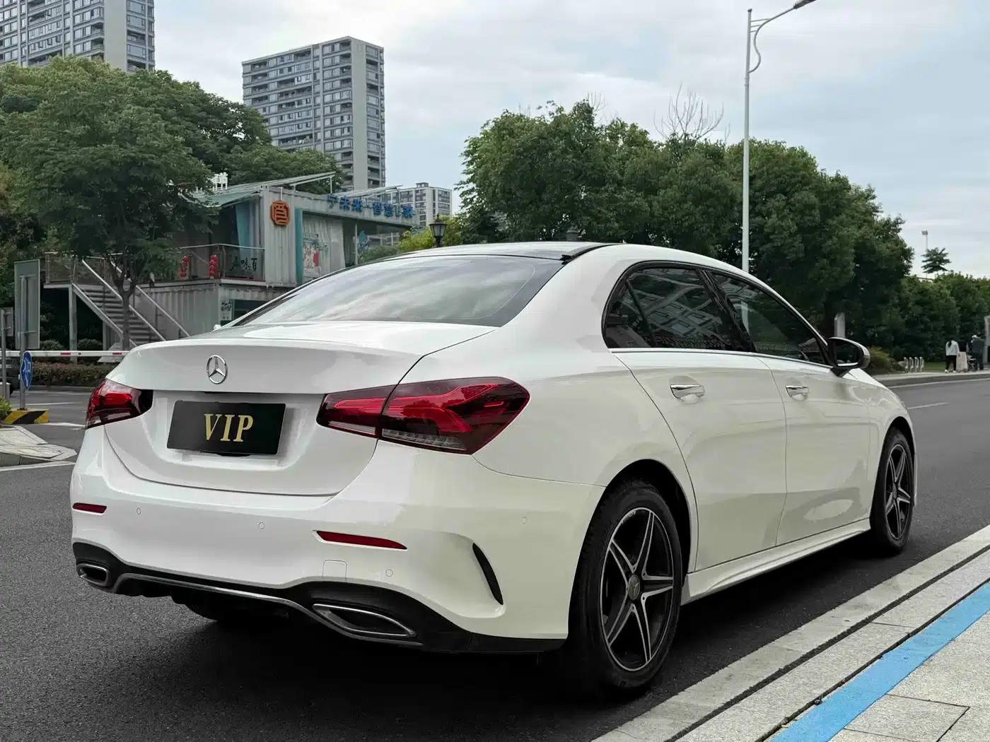 2019 Mercedes-Benz A-Class A 200 L Sport Sedan — миниатюра 5