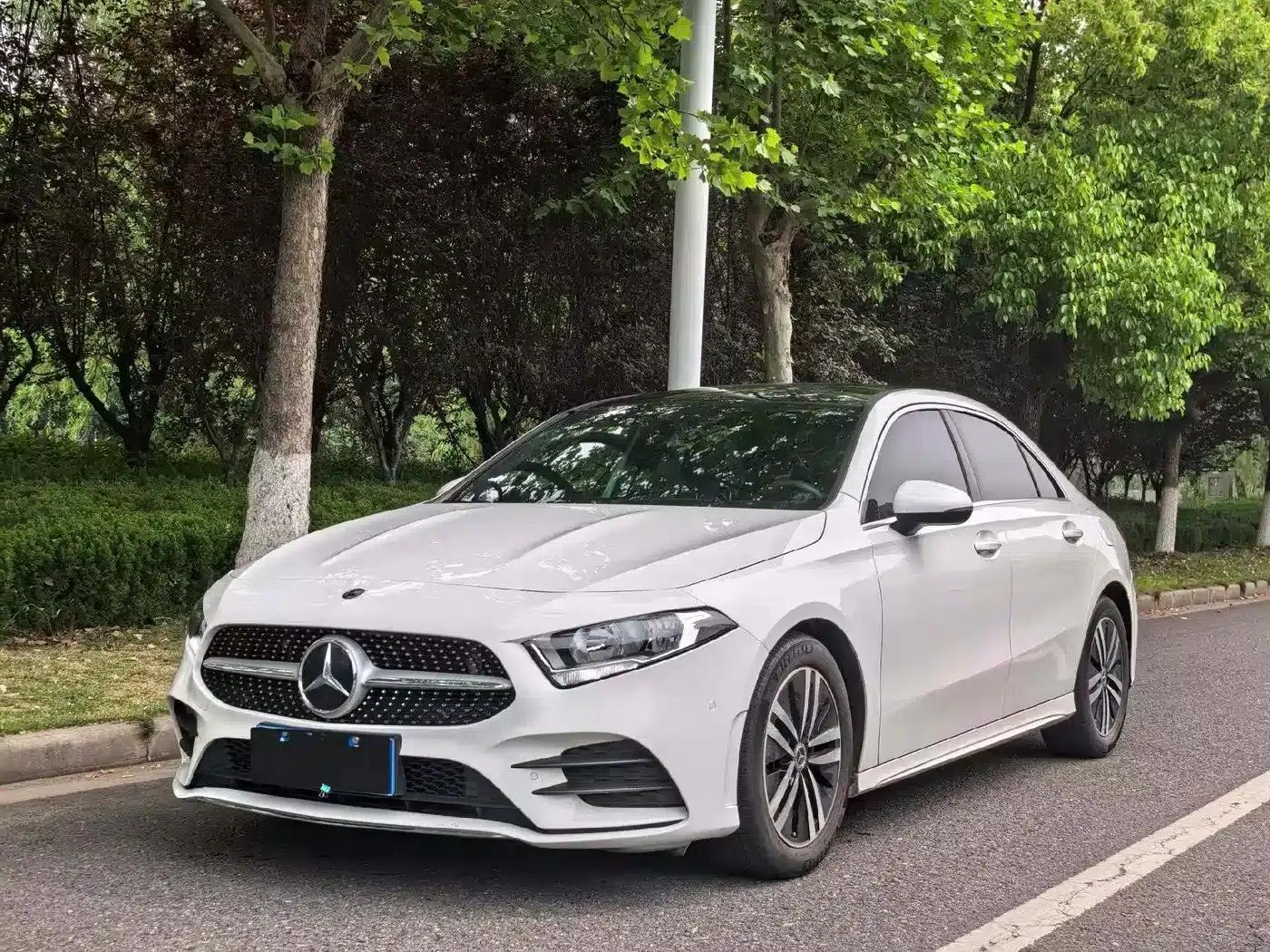 2019 Mercedes-Benz A-Class A 180 L Sport Sedan — миниатюра 1