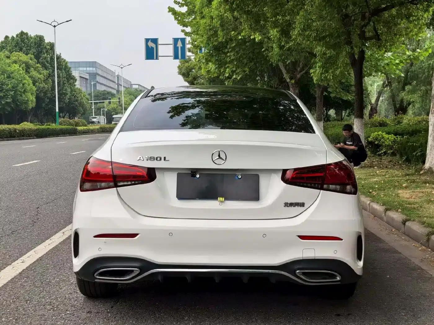 2019 Mercedes-Benz A-Class A 180 L Sport Sedan — миниатюра 5