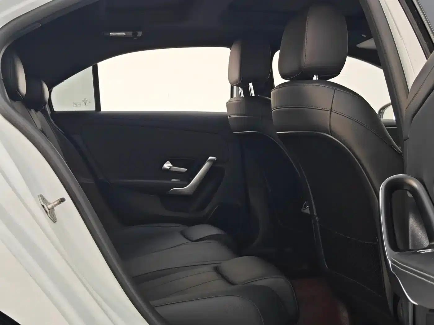 Mercedes-Benz A-Class 2021 Facelift A 180 L Sport Sedan — миниатюра 20