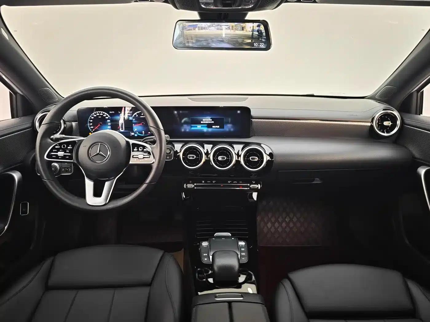 Mercedes-Benz A-Class 2021 Facelift A 180 L Sport Sedan — миниатюра 9