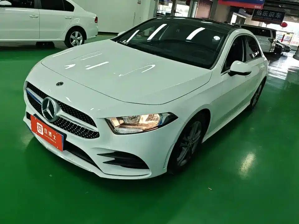 2022 Mercedes-Benz A-Class A 180 L Sport Sedan — миниатюра 1