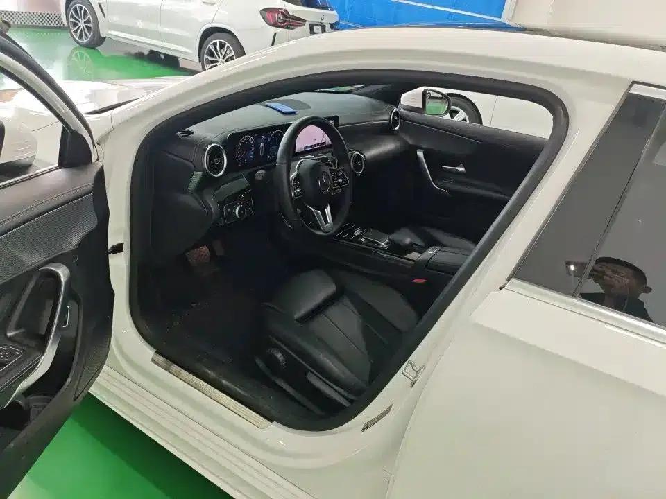2022 Mercedes-Benz A-Class A 180 L Sport Sedan — миниатюра 8