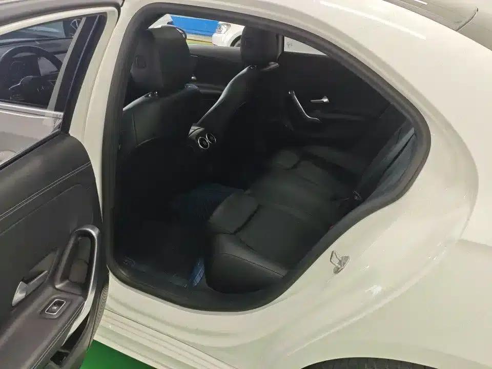 2022 Mercedes-Benz A-Class A 180 L Sport Sedan — миниатюра 9