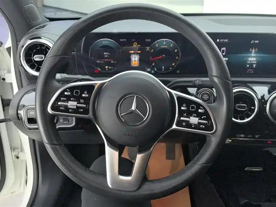 Mercedes-Benz A-Class 2022 A 200 L Sport Sedan Dynamic Edition — миниатюра 15