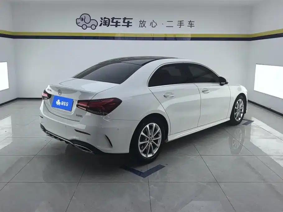Mercedes-Benz A-Class 2022 A 200 L Sport Sedan Dynamic Edition — миниатюра 3