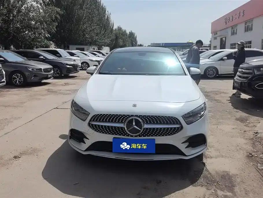 2019 Mercedes-Benz A-Class A 180 L Sport Sedan — миниатюра 2