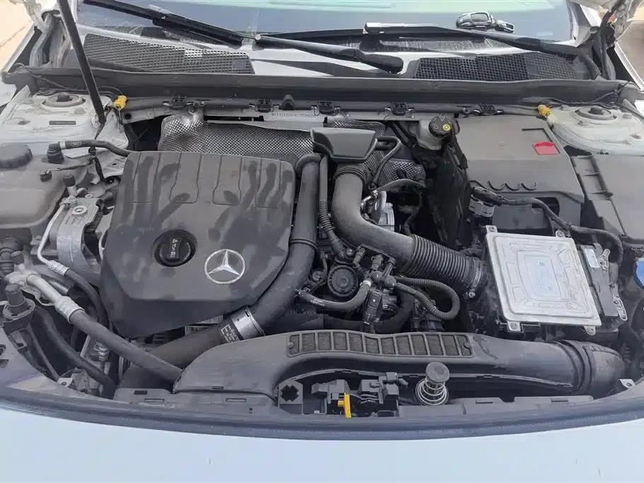 2019 Mercedes-Benz A-Class A 180 L Sport Sedan — миниатюра 10
