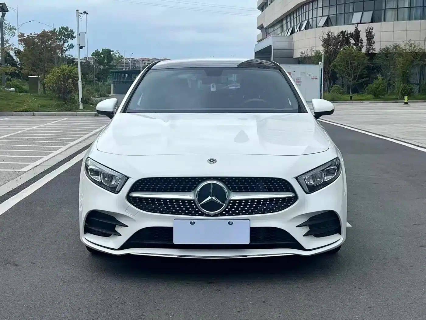 Mercedes-Benz A-Class 2020 A 200 L Sport Sedan — миниатюра 2