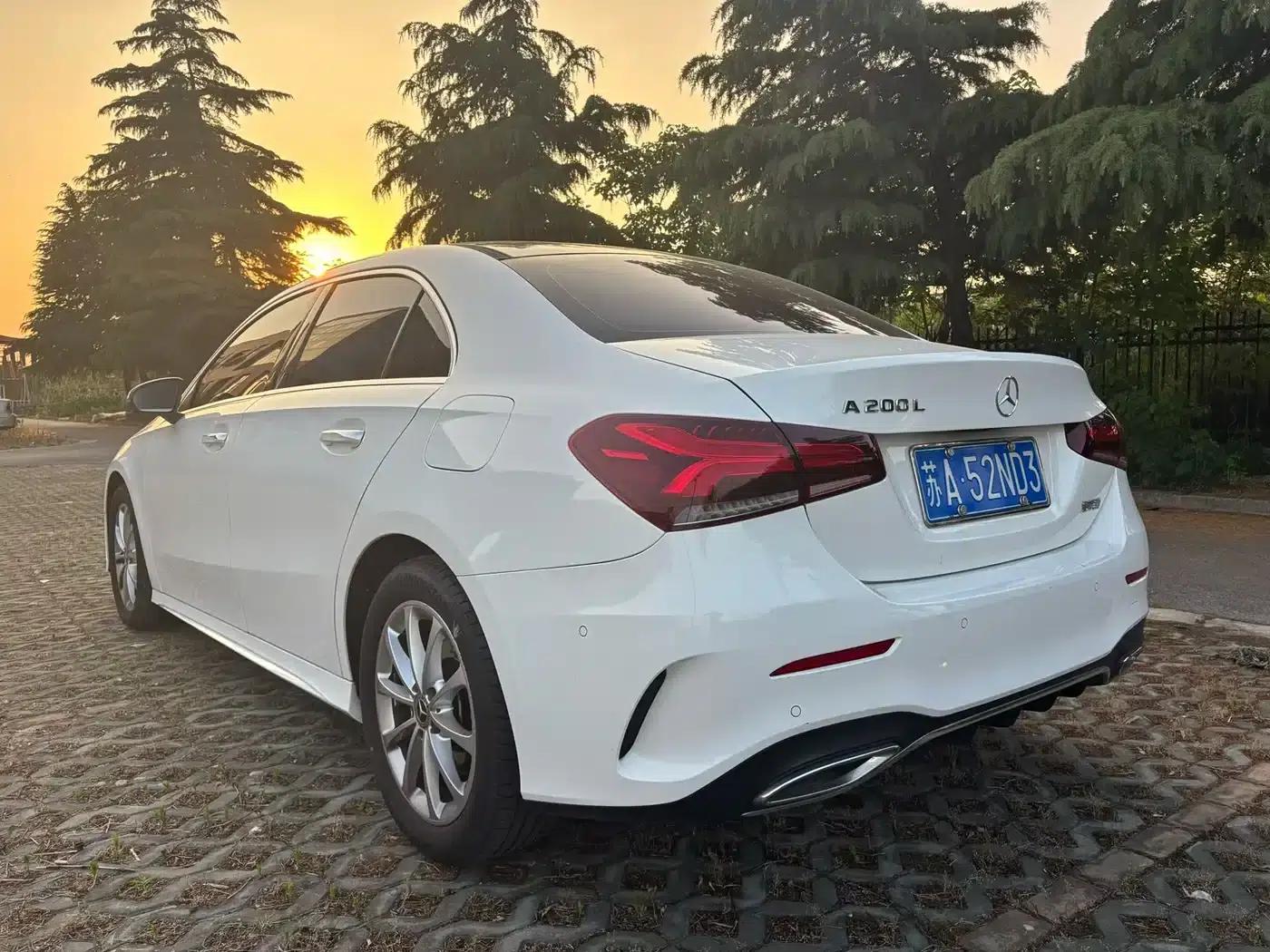 Mercedes-Benz A-Class 2020 Facelift A 200 L Sport Sedan Fashion Model — миниатюра 4