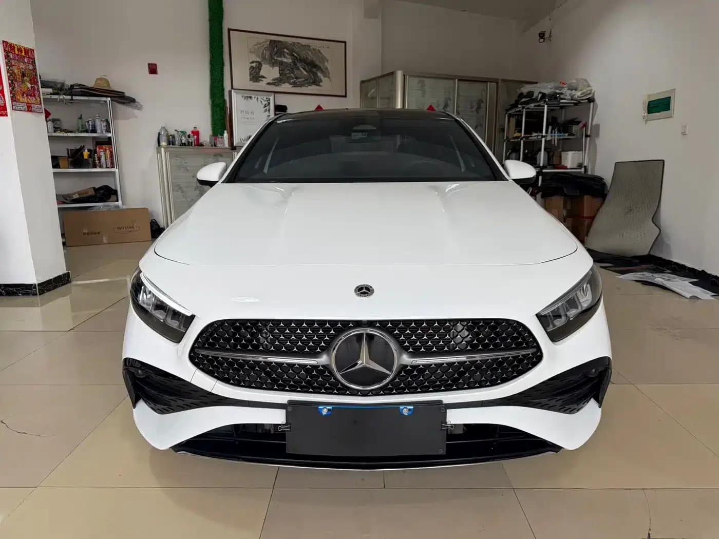 2023 Mercedes-Benz A-Class A 180 L — миниатюра 2