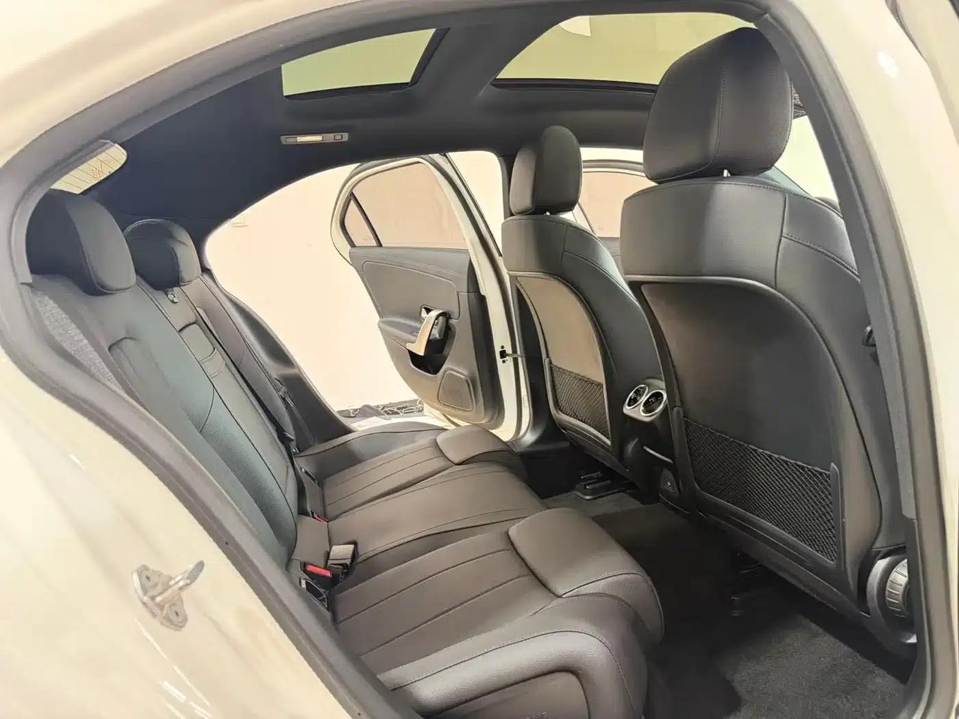 2023 Mercedes-Benz A-Class A 180 L — миниатюра 11