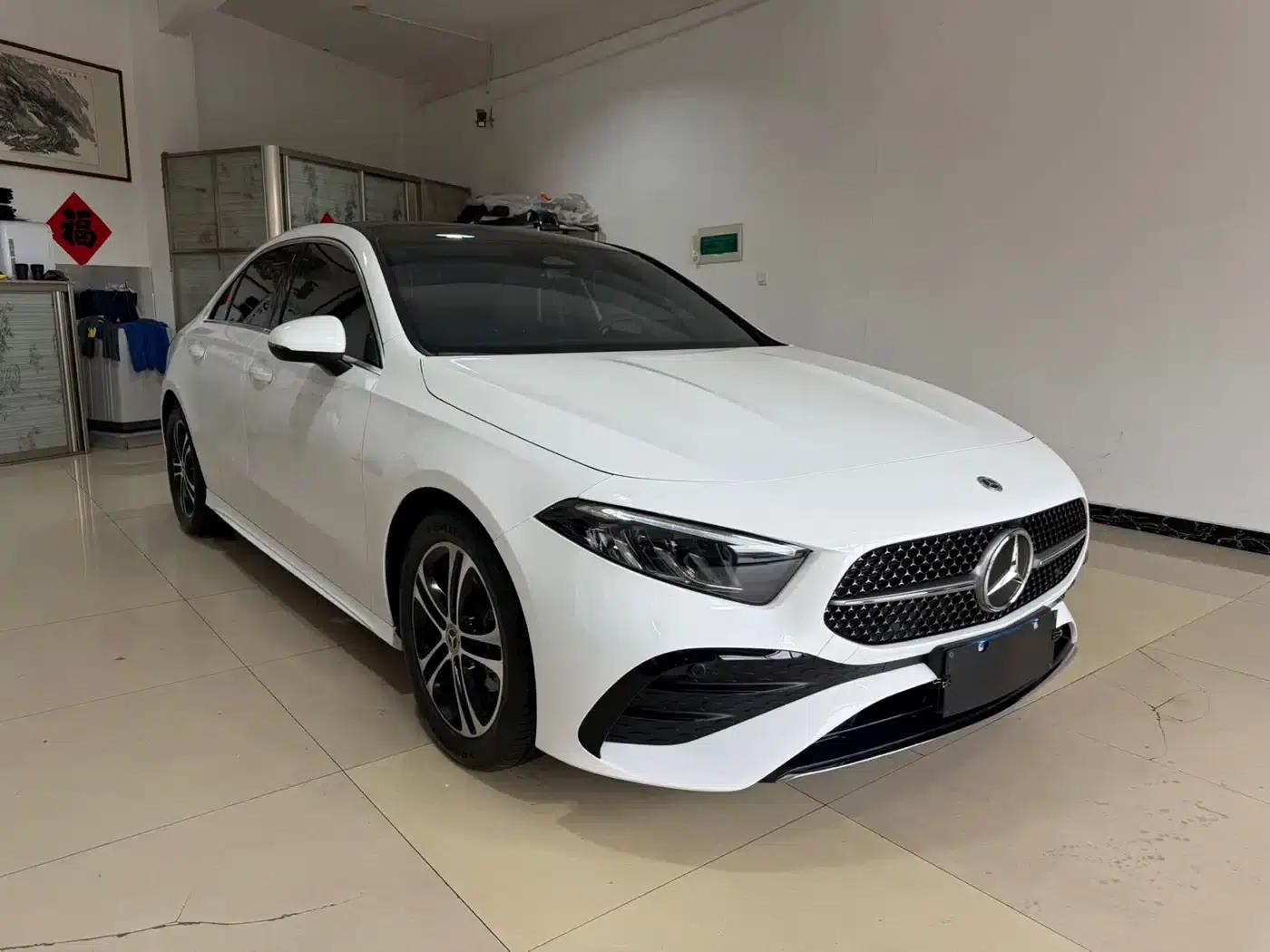 2023 Mercedes-Benz A-Class A 180 L — миниатюра 3