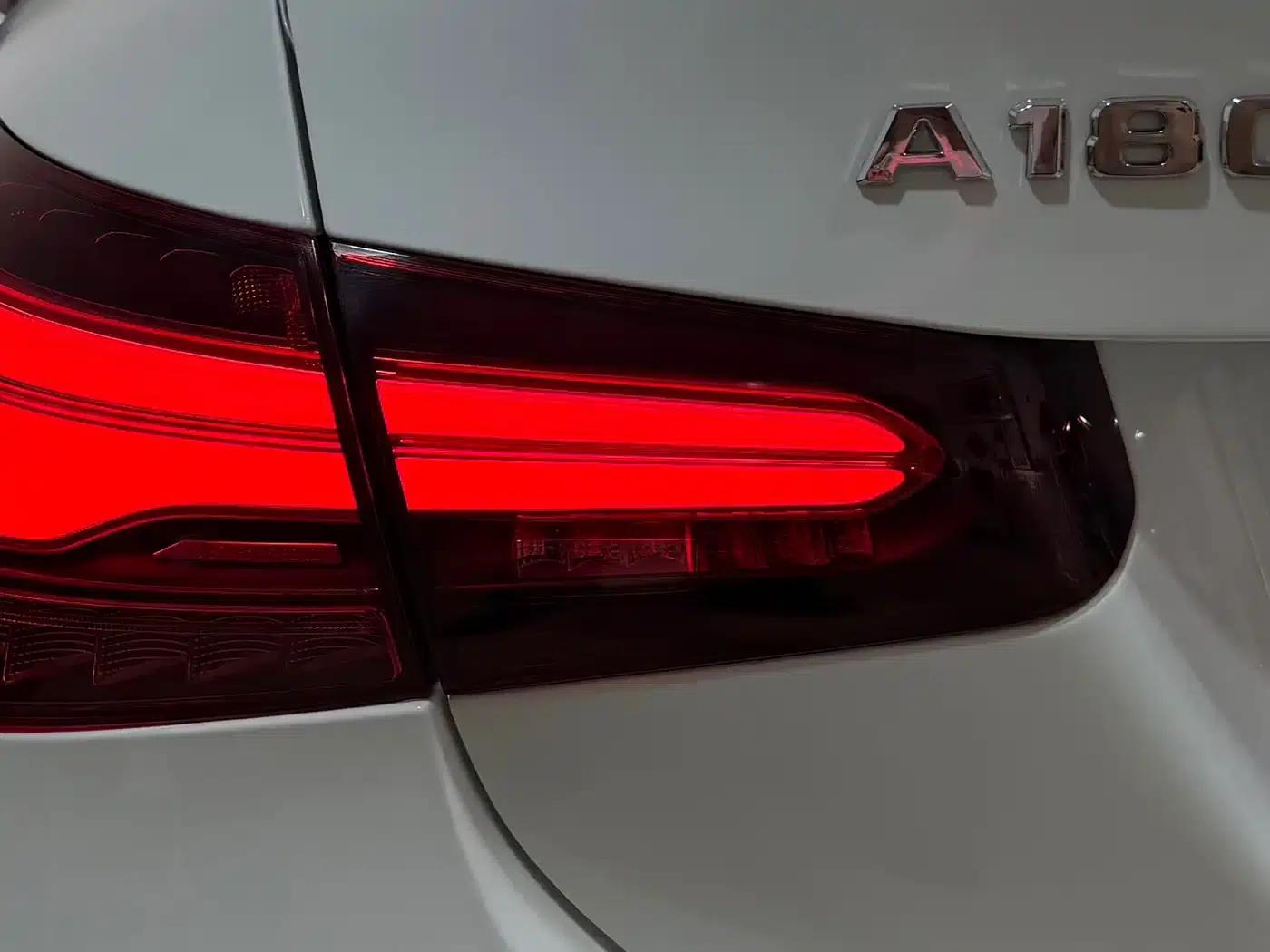 2023 Mercedes-Benz A-Class A 180 L — миниатюра 25