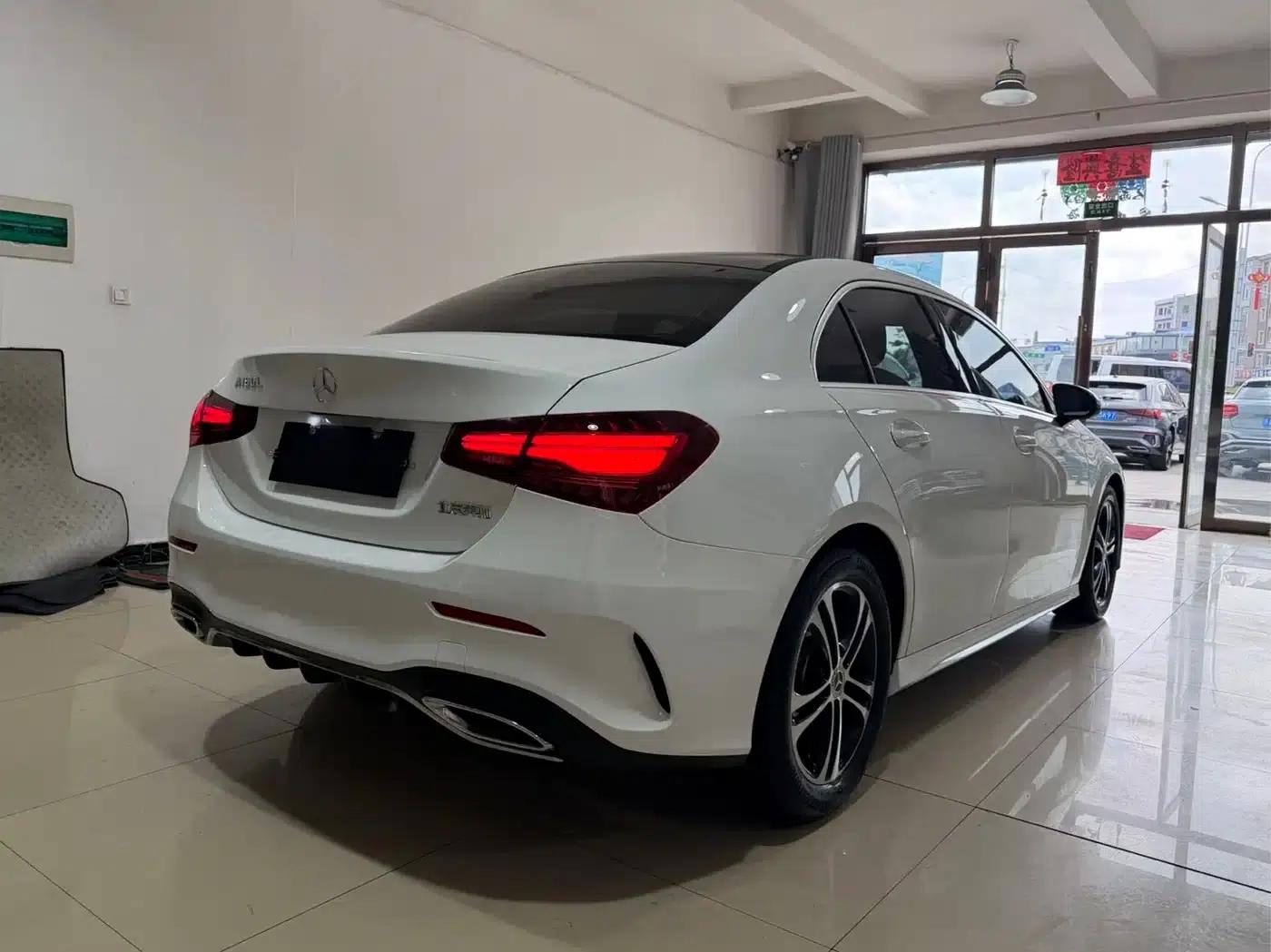 2023 Mercedes-Benz A-Class A 180 L — миниатюра 6
