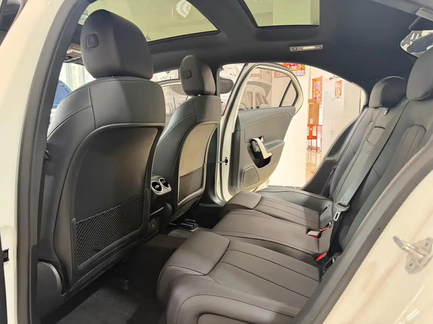 2023 Mercedes-Benz A-Class A 180 L — миниатюра 9