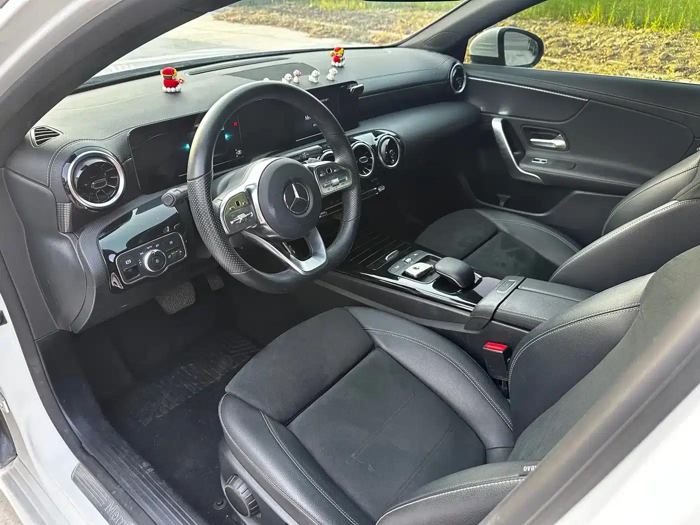 2019 Mercedes-Benz A-Class A 180 L Sport Sedan — миниатюра 4