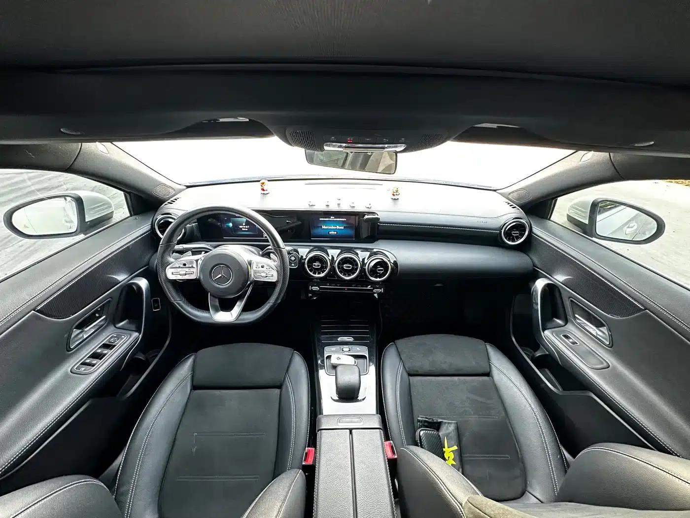 2019 Mercedes-Benz A-Class A 180 L Sport Sedan — миниатюра 5