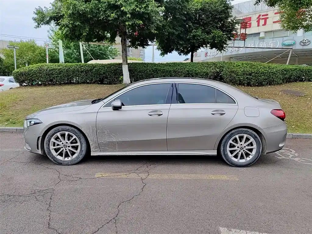 2021 Mercedes-Benz A-Class A 200 L Sport Sedan Dynamic — миниатюра 3