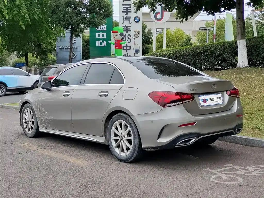 2021 Mercedes-Benz A-Class A 200 L Sport Sedan Dynamic — миниатюра 4