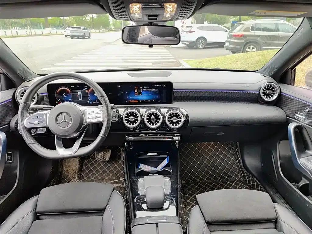 2021 Mercedes-Benz A-Class A 200 L Sport Sedan Dynamic — миниатюра 10