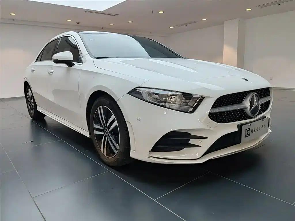 2019 Mercedes-Benz A-Class A 180 L Sport Sedan — миниатюра 2