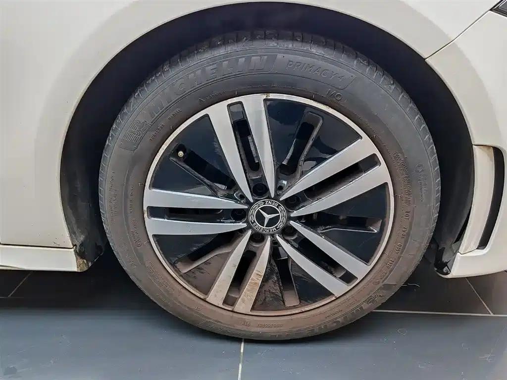 2019 Mercedes-Benz A-Class A 180 L Sport Sedan — миниатюра 12