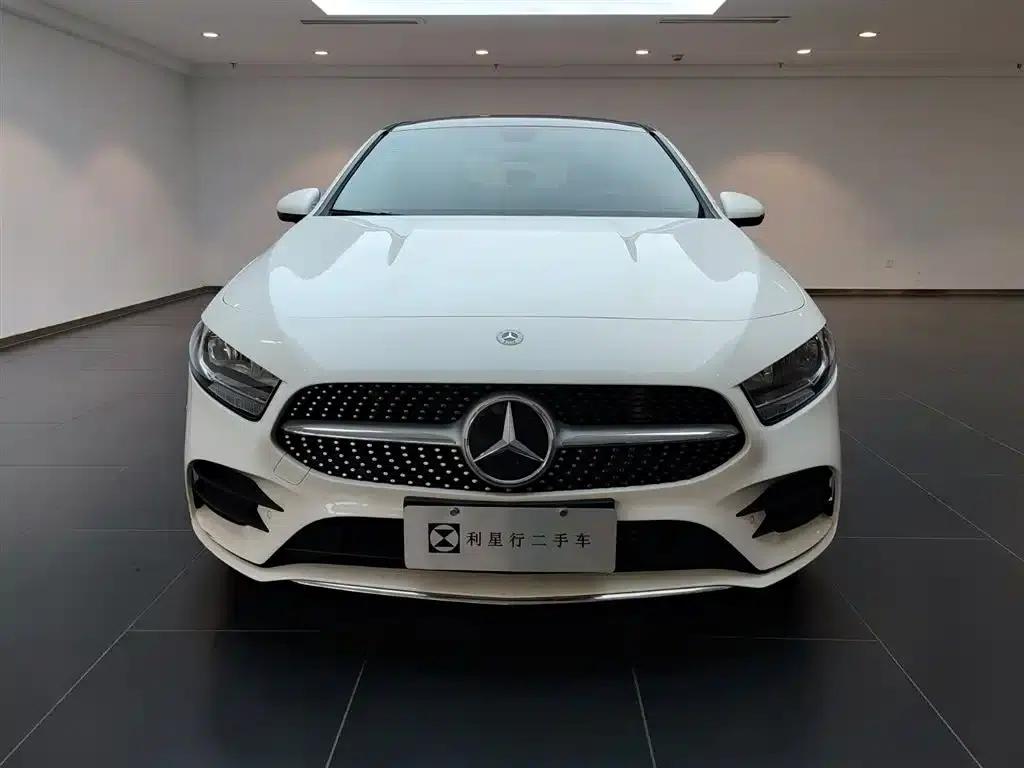 2019 Mercedes-Benz A-Class A 180 L Sport Sedan — миниатюра 3