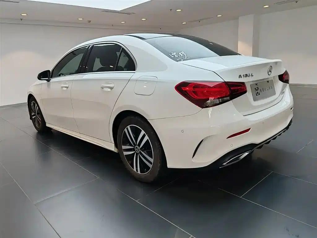 2019 Mercedes-Benz A-Class A 180 L Sport Sedan — миниатюра 5