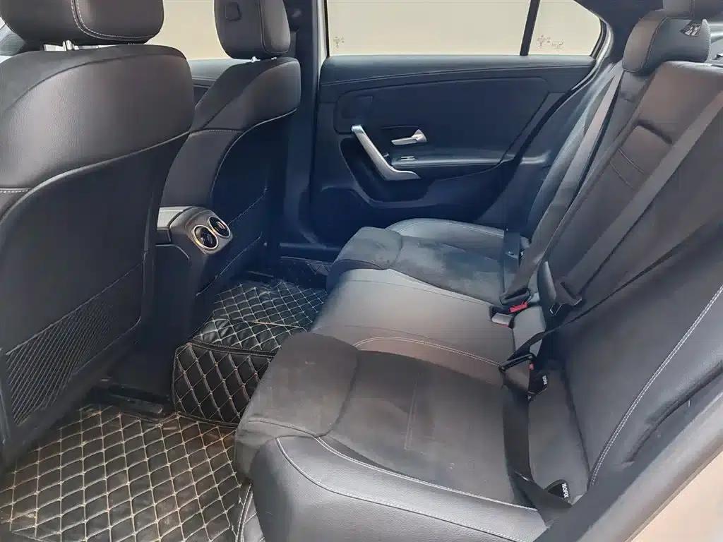 2019 Mercedes-Benz A-Class A 180 L Sport Sedan — миниатюра 9