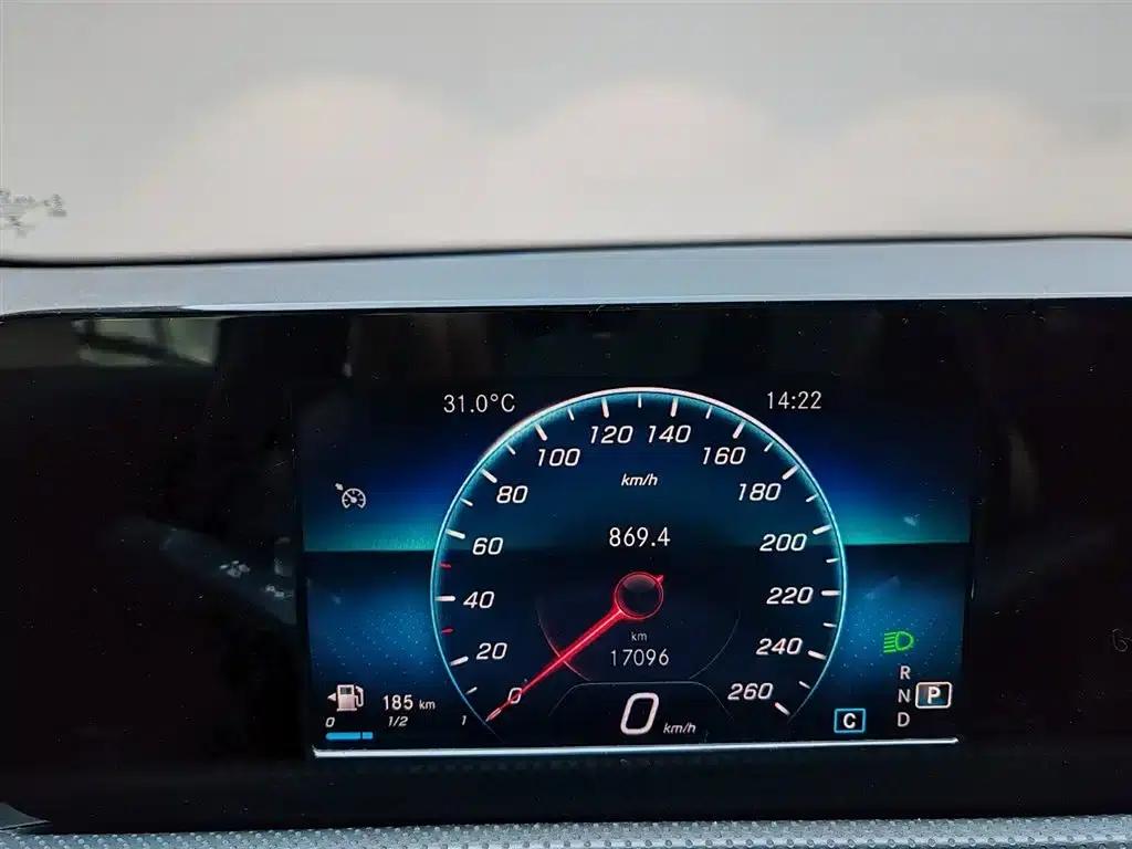 2019 Mercedes-Benz A-Class A 180 L Sport Sedan — миниатюра 10