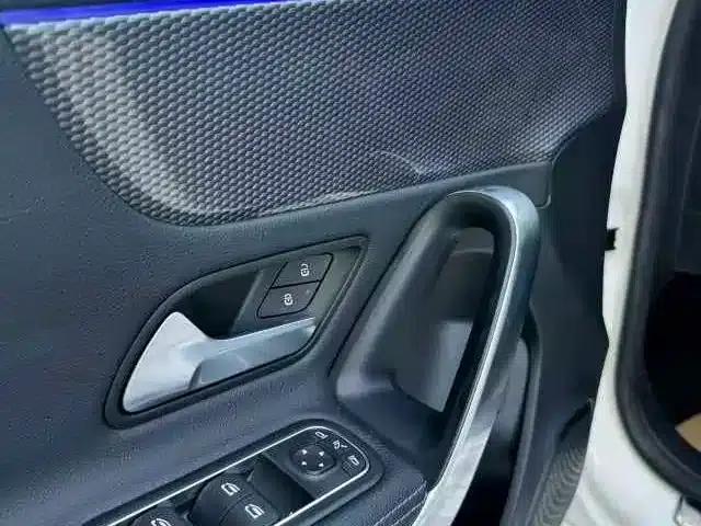 2021 Mercedes-Benz A-Class A 200 L Sport Sedan Dynamic — миниатюра 12