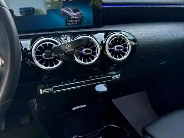 2021 Mercedes-Benz A-Class A 200 L Sport Sedan Dynamic — миниатюра 15