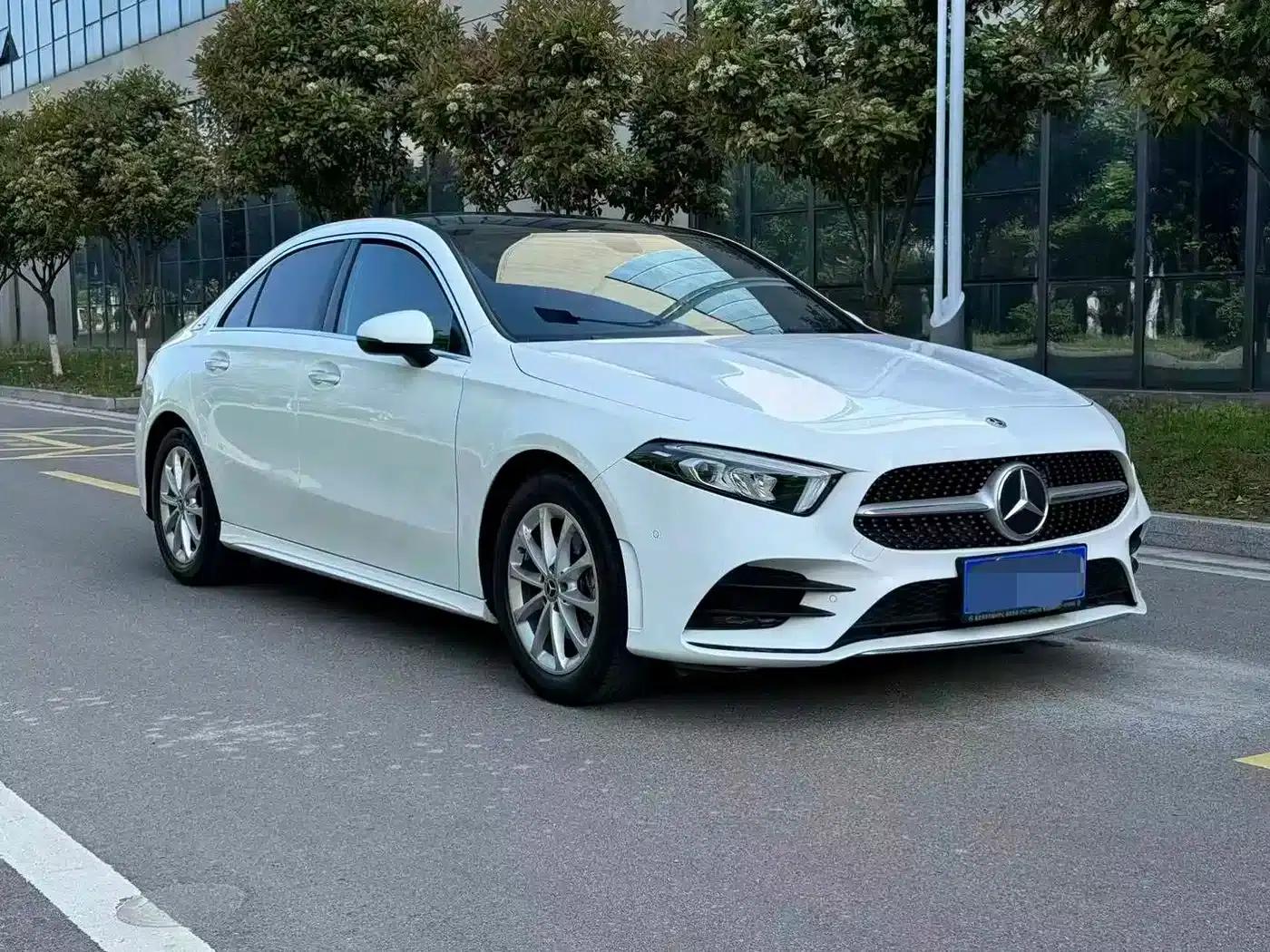 2021 Mercedes-Benz A-Class A 200 L Sport Sedan Dynamic — миниатюра 3