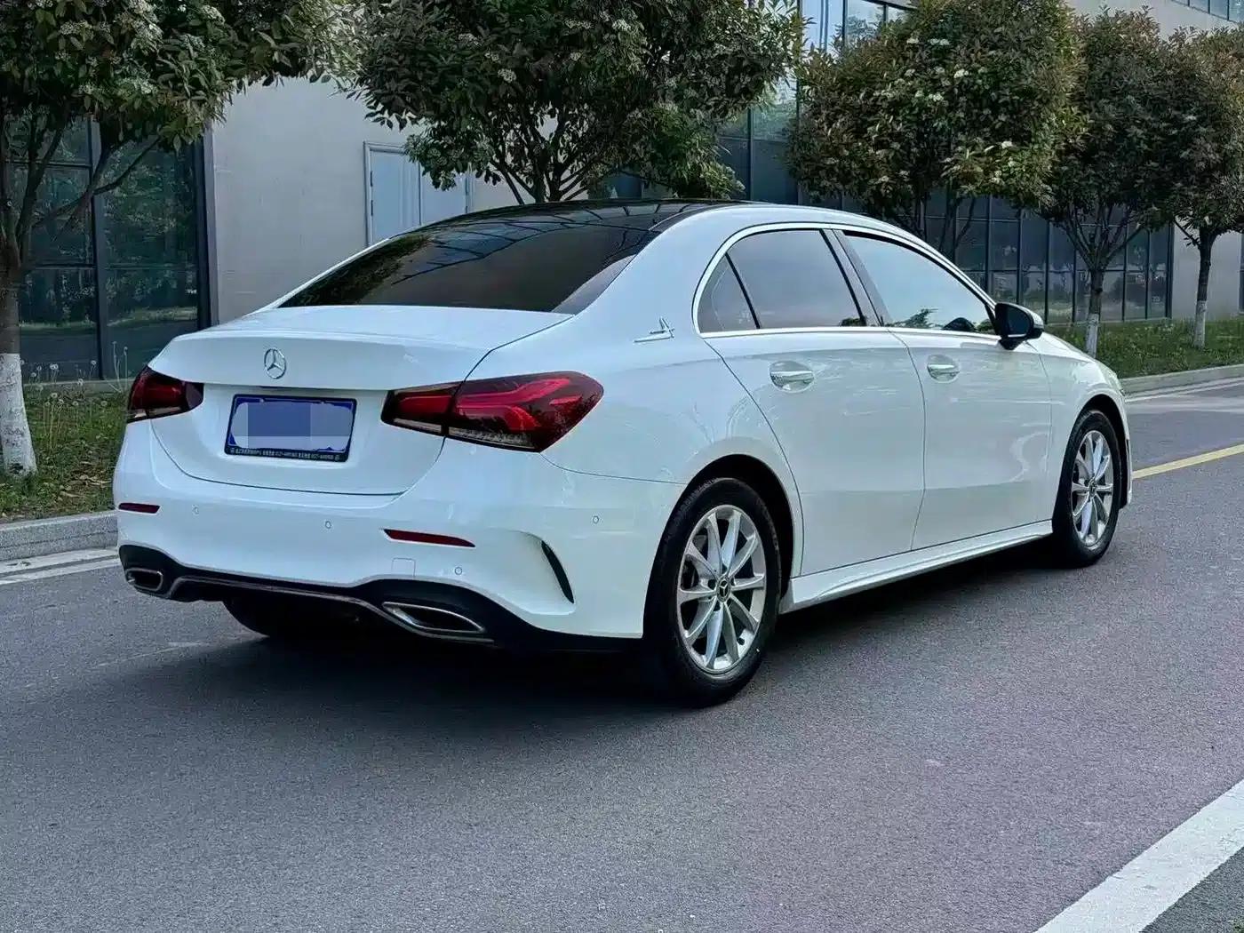 2021 Mercedes-Benz A-Class A 200 L Sport Sedan Dynamic — миниатюра 4