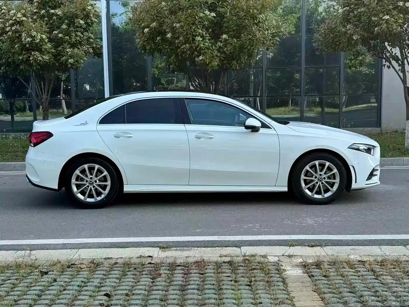 2021 Mercedes-Benz A-Class A 200 L Sport Sedan Dynamic — миниатюра 8