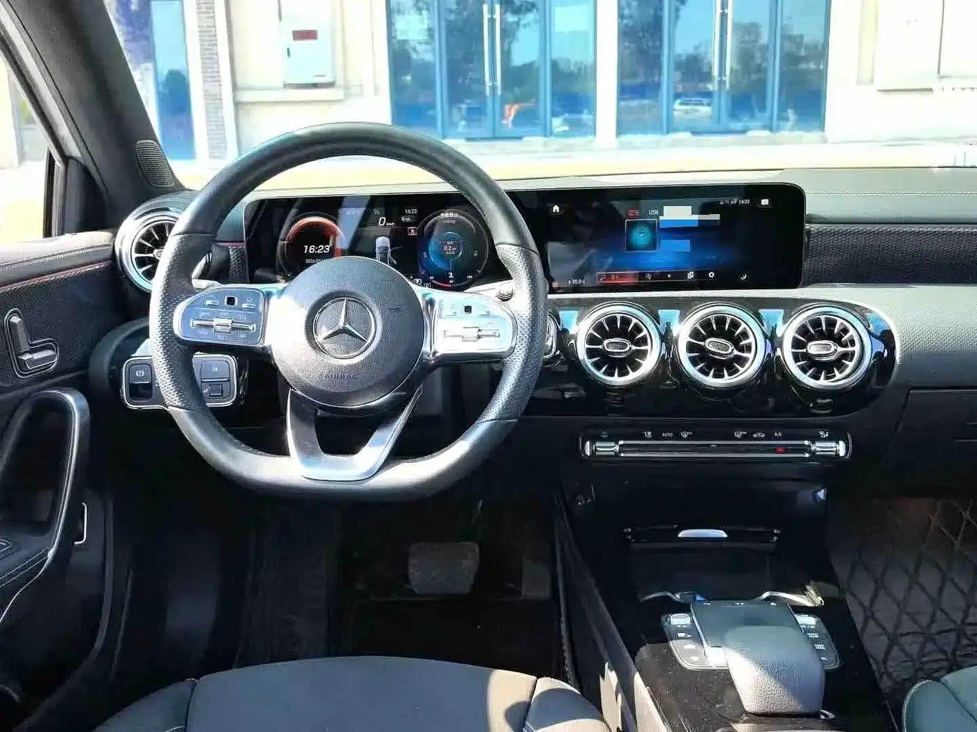 Mercedes-Benz A-Class 2021 A 200 L Sport Sedan Fashion Edition — миниатюра 17