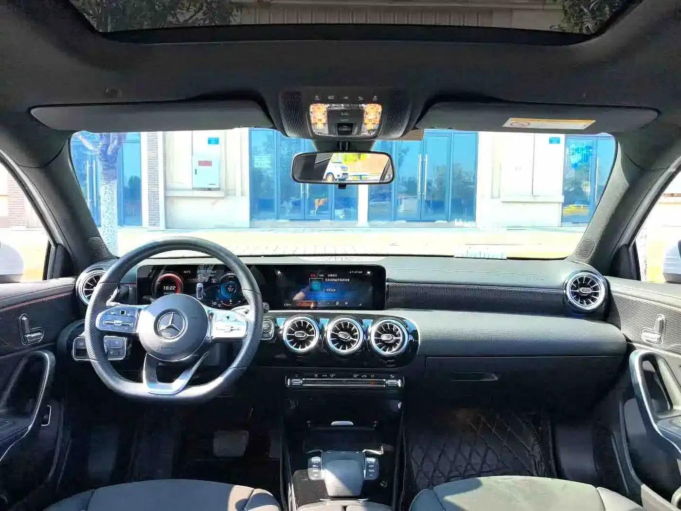 Mercedes-Benz A-Class 2021 A 200 L Sport Sedan Fashion Edition — миниатюра 7