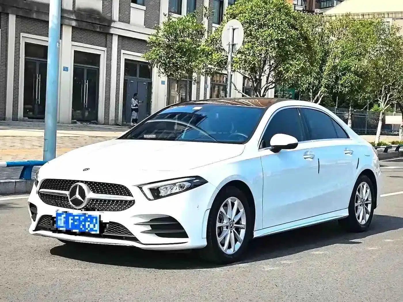 Mercedes-Benz A-Class 2021 A 200 L Sport Sedan Fashion Edition — миниатюра 10