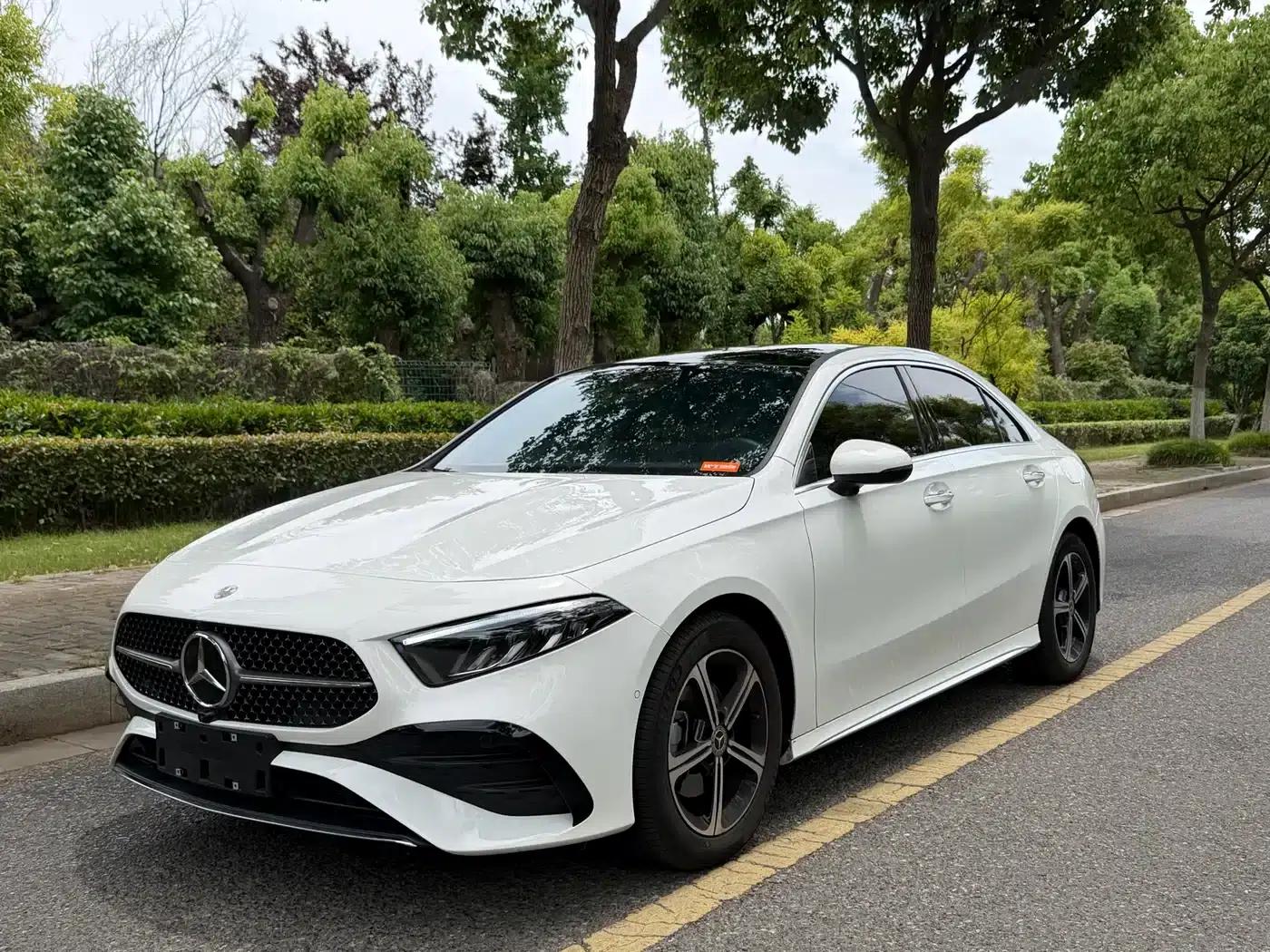 Mercedes-Benz A-Class 2024 A 200 L Fashion Edition — миниатюра 1