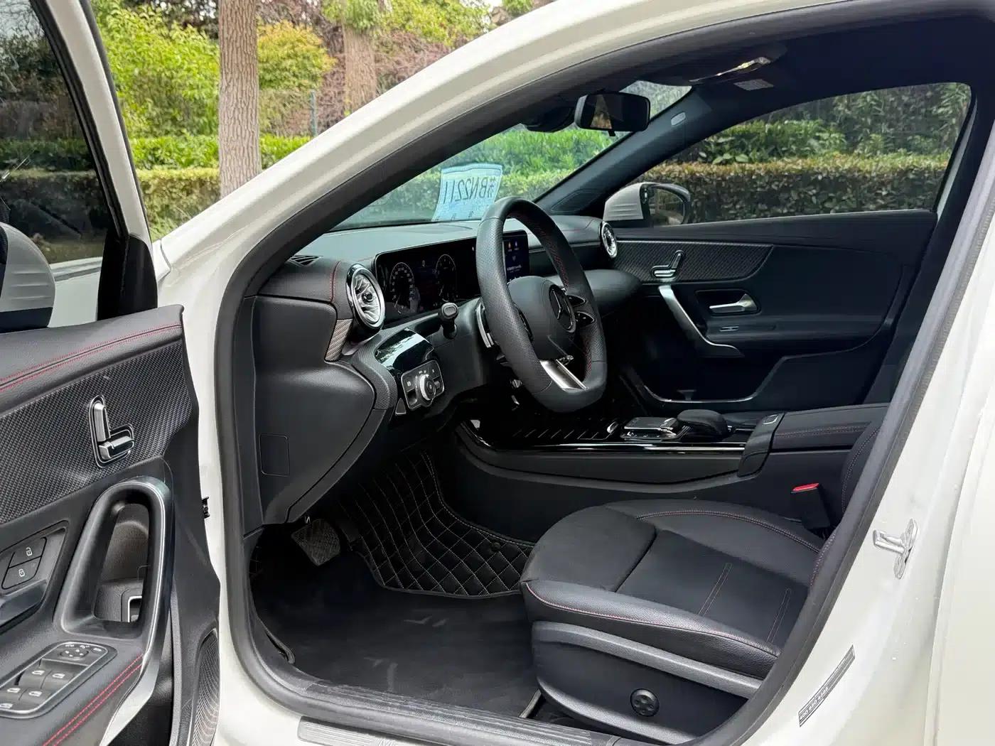 Mercedes-Benz A-Class 2024 A 200 L Fashion Edition — миниатюра 4