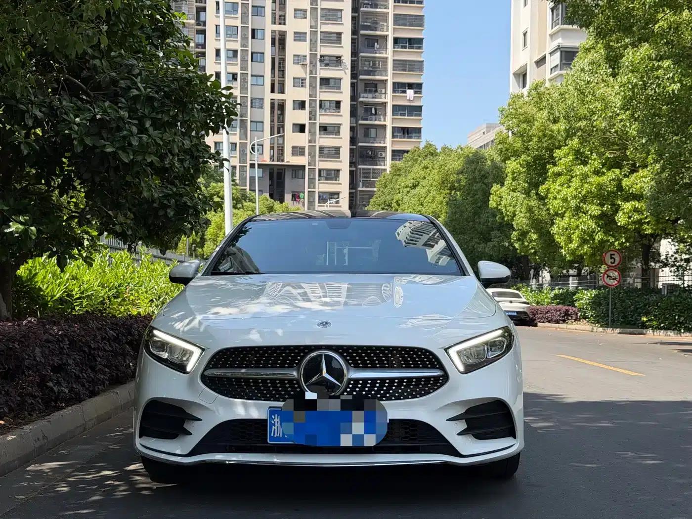 Mercedes-Benz A-Class 2021 A 200 L Sport Sedan Fashion Edition — миниатюра 2