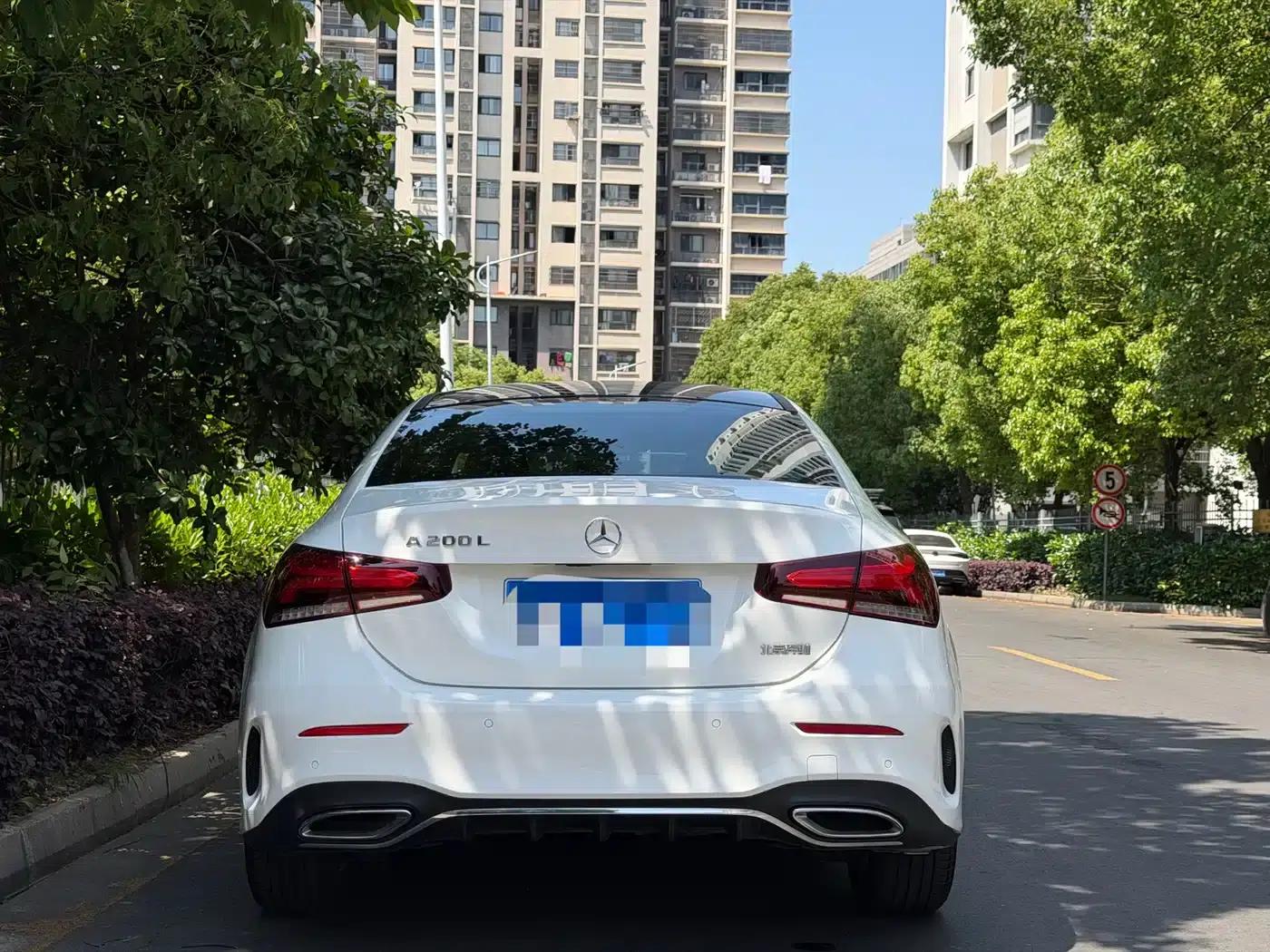 Mercedes-Benz A-Class 2021 A 200 L Sport Sedan Fashion Edition — миниатюра 11