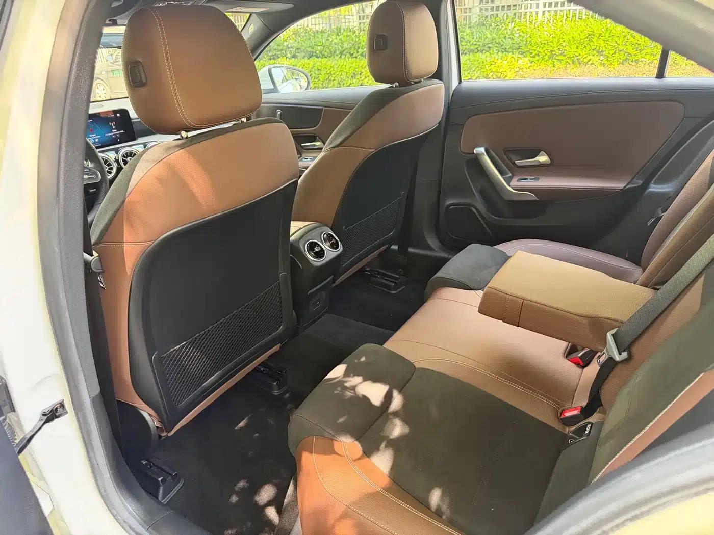 Mercedes-Benz A-Class 2021 A 200 L Sport Sedan Fashion Edition — миниатюра 8