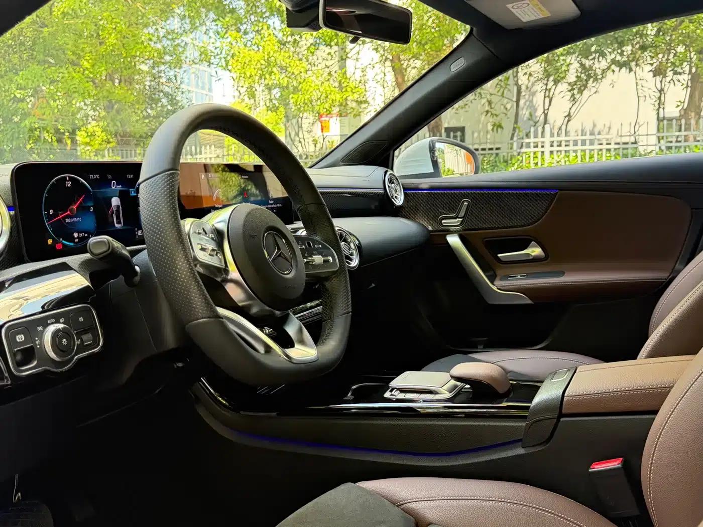 Mercedes-Benz A-Class 2021 A 200 L Sport Sedan Fashion Edition — миниатюра 9